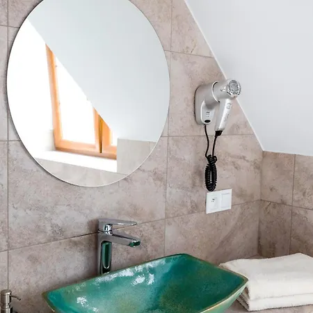 Heweliusz House Apartamento *