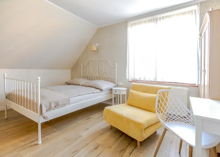 Heweliusz House Стегна